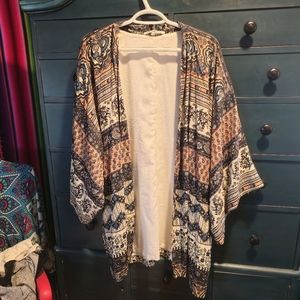 Novella Royale Kimono Hitchhiker Style?